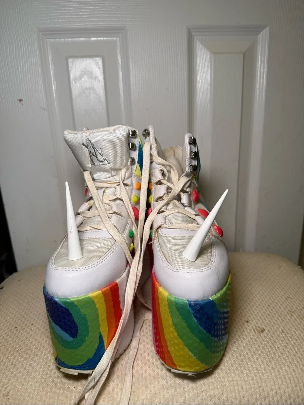 YRU qozmo unicorn